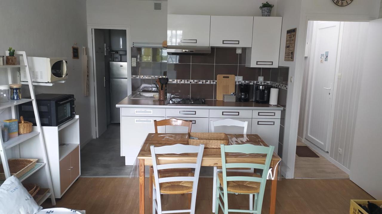 Les Becs - Appartement Bord De Mer, 1 Chambre Сент-Илер-де-Рье Экстерьер фото
